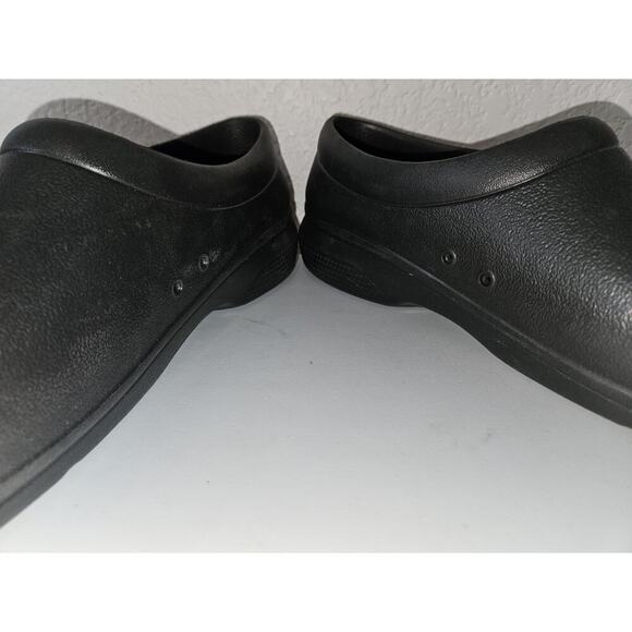 New Crocs Adult On the Clock Clogs Slip Resistant Work Shoes Slip Ons 8M, 10W - Picture 6 of 11